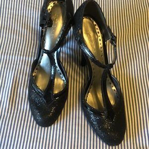 ❤️ BCBGirls black glitter t-strap heels-size 9